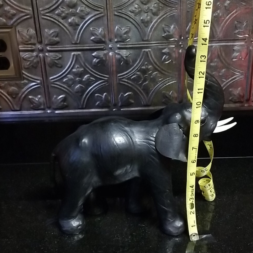 Elephant Decor - Picture 7 of 9